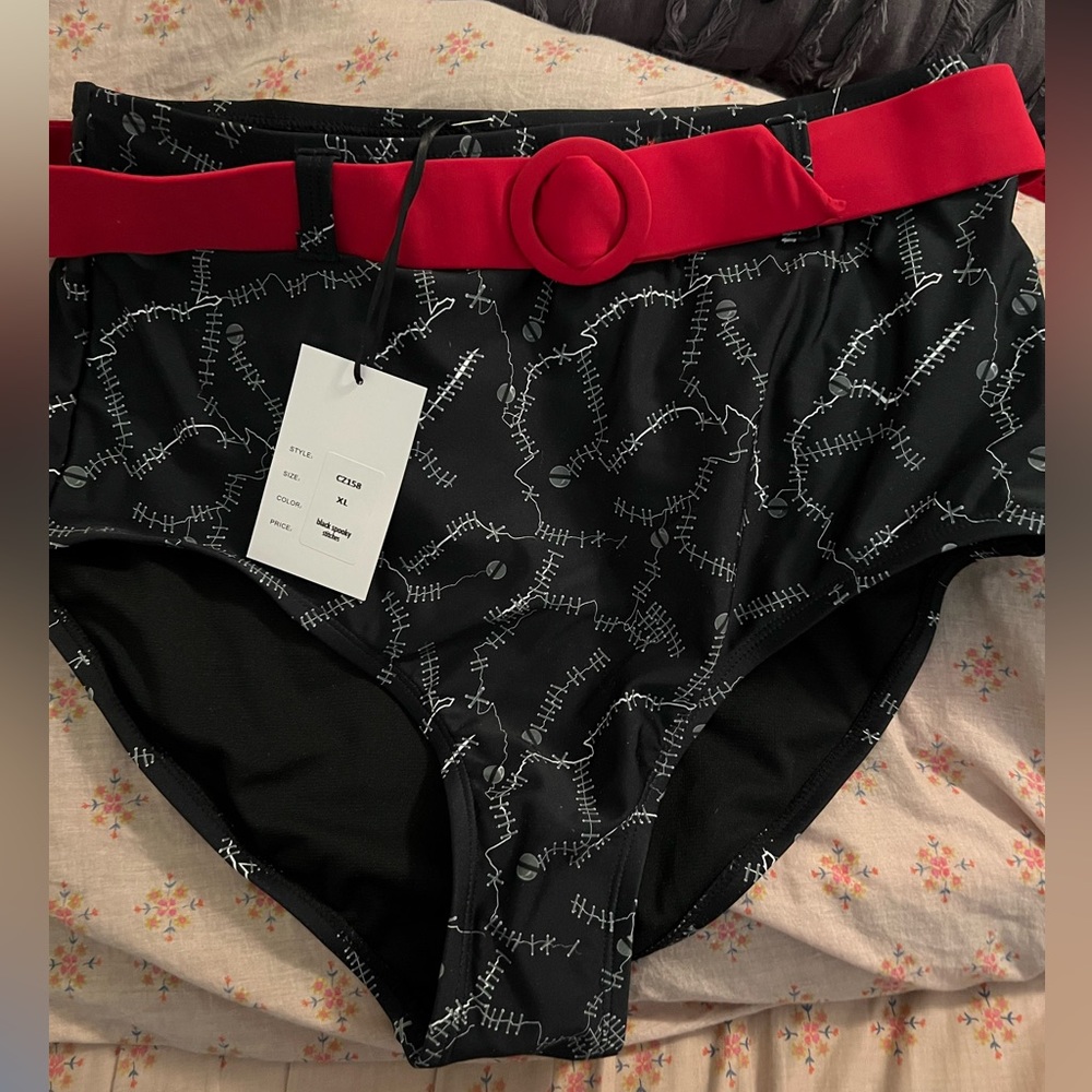 XL Unique Vintage Black Spooky Stitches Belted Redondo Swim Bottoms